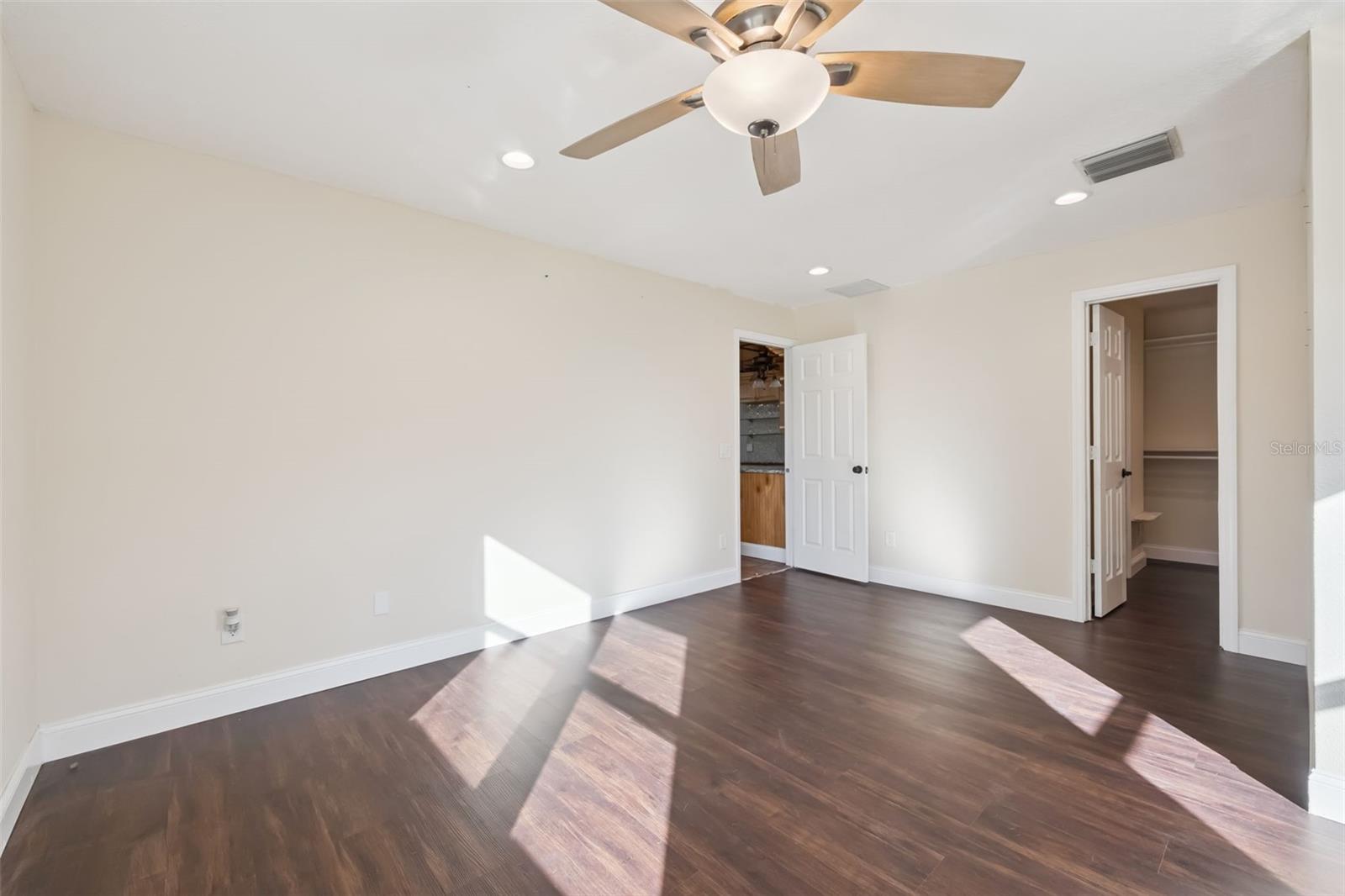 LAKE SEARCY SHORES - Residential Lease