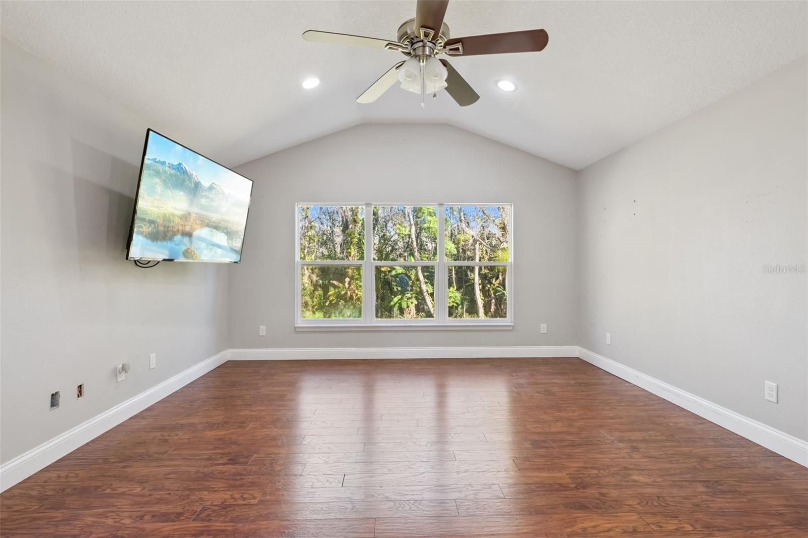 LAKE SEARCY SHORES - Residential Lease