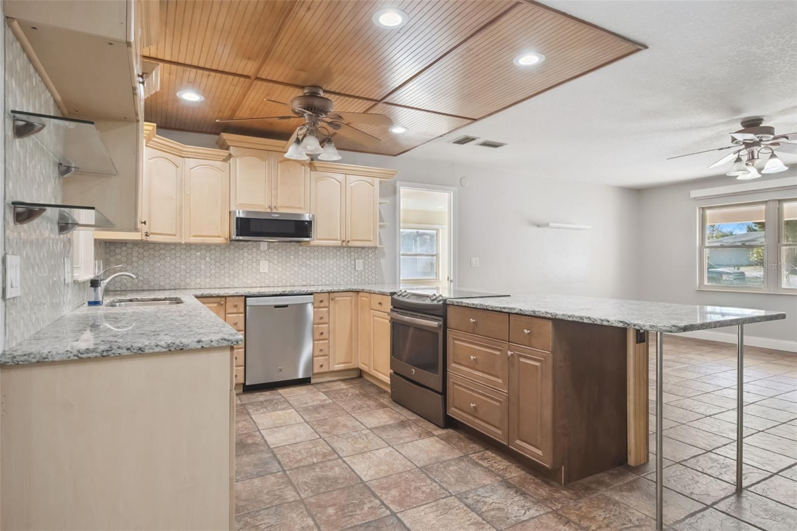 LAKE SEARCY SHORES - Residential Lease