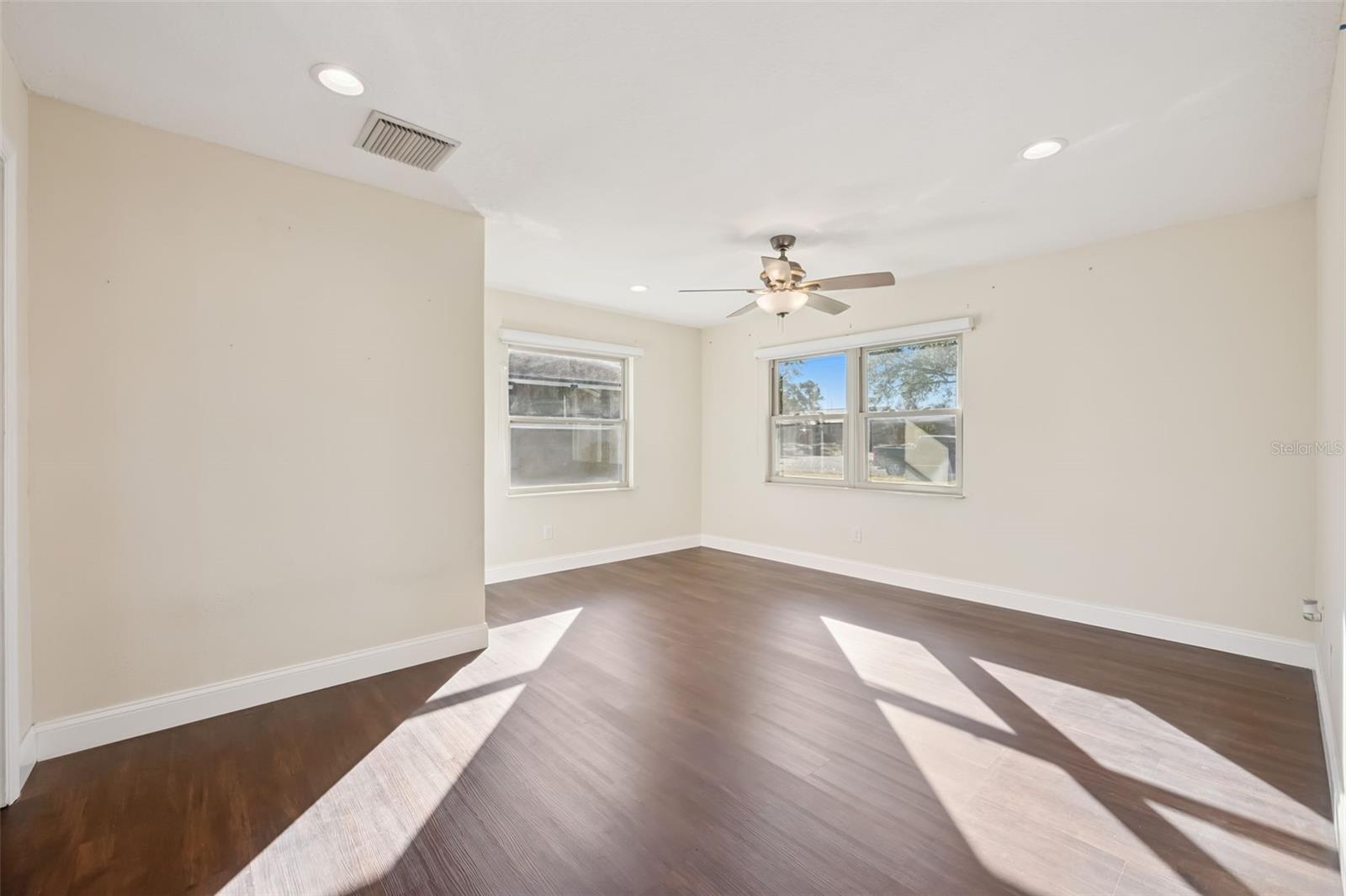 LAKE SEARCY SHORES - Residential Lease