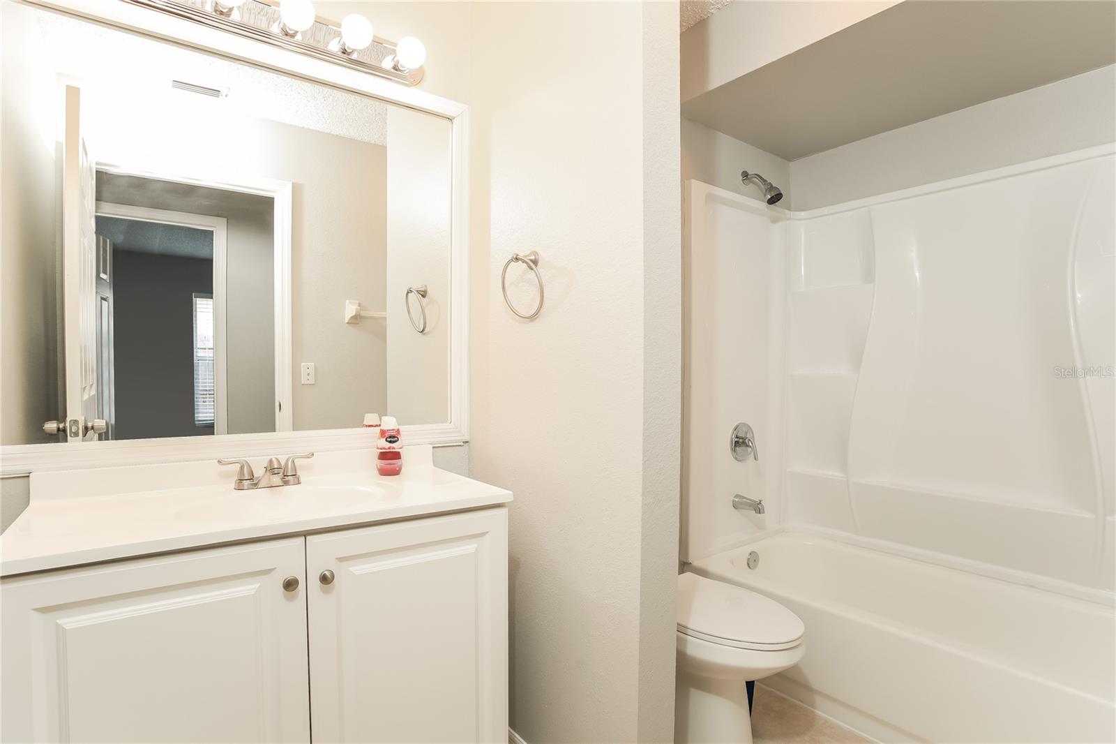 LINDFIELDS UNIT 2 - Residential Lease