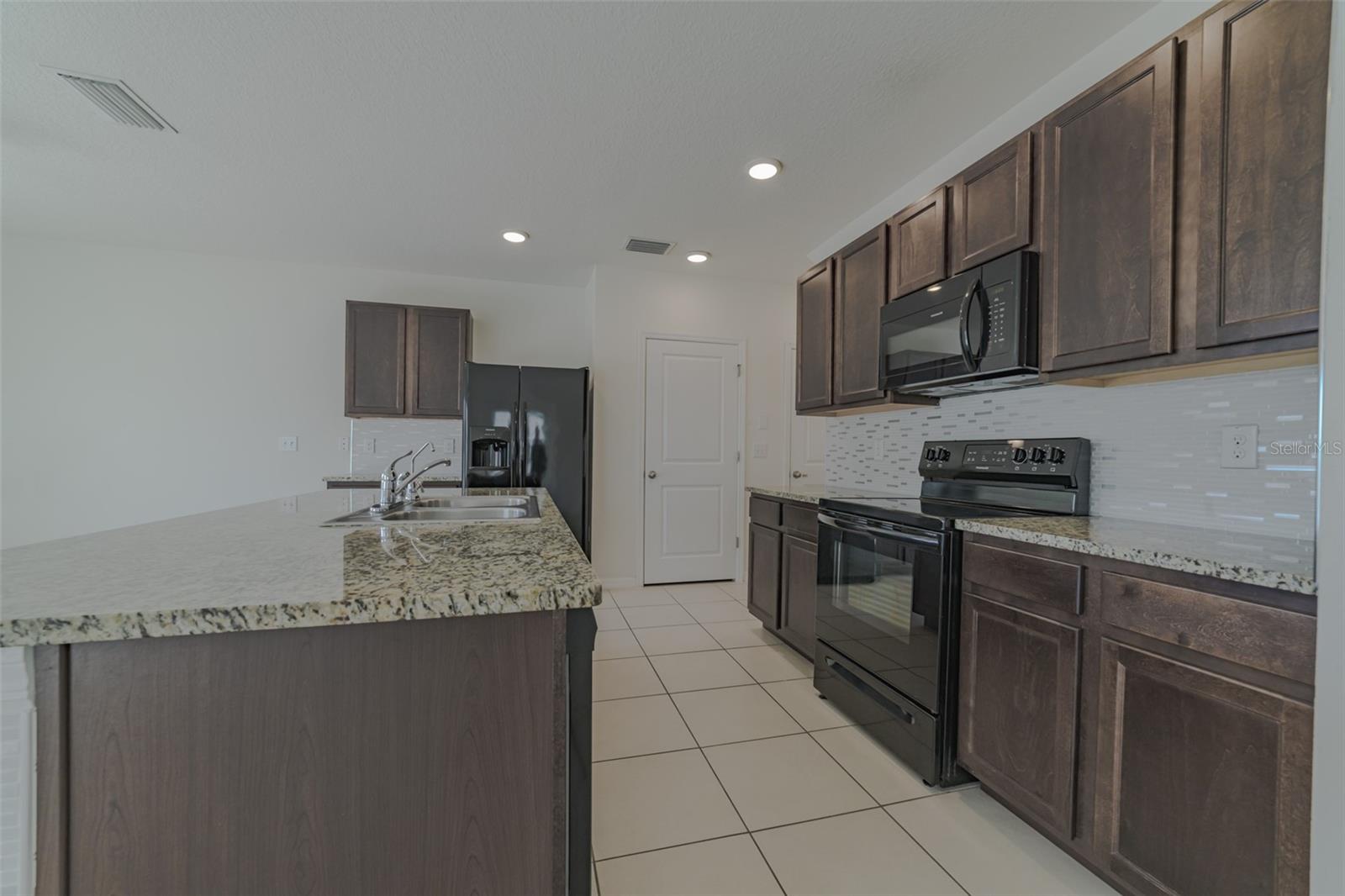 EPPERSON RANCH SOUTH PH 1 - Residential Lease