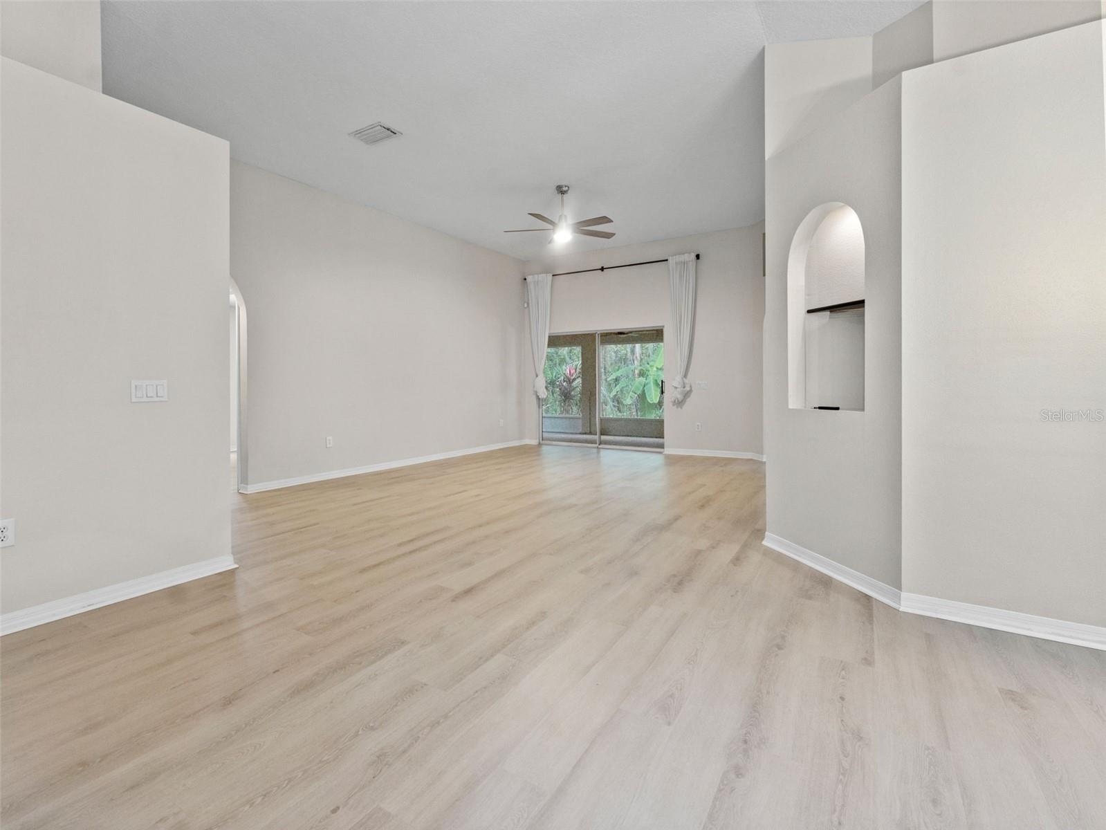 MEADOW POINTE PRCL 08 - Residential Lease