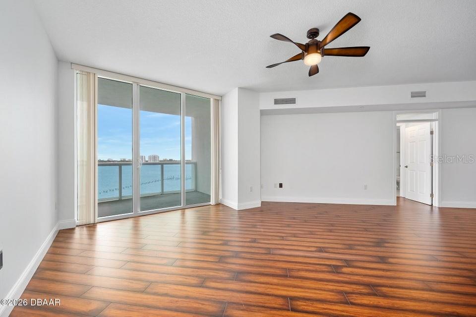 MARINA GRANDE HALIFAX 01 - Residential