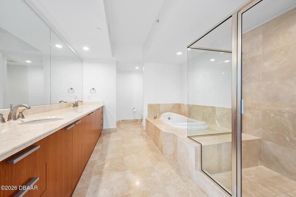 MARINA GRANDE HALIFAX 01 - Residential