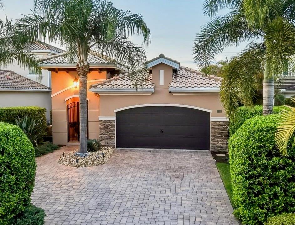 RIVERDALE - Residential