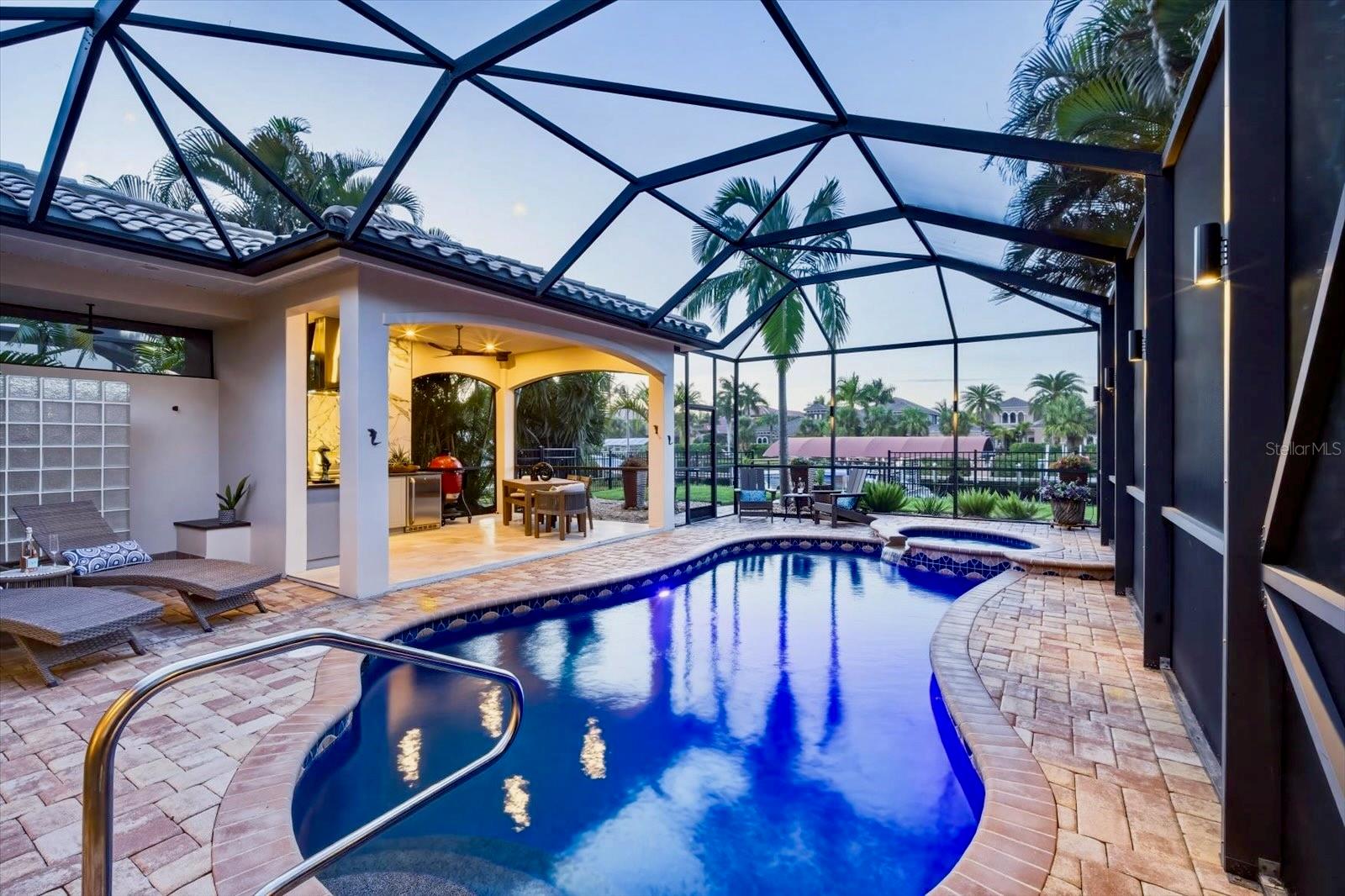 RIVERDALE - Residential