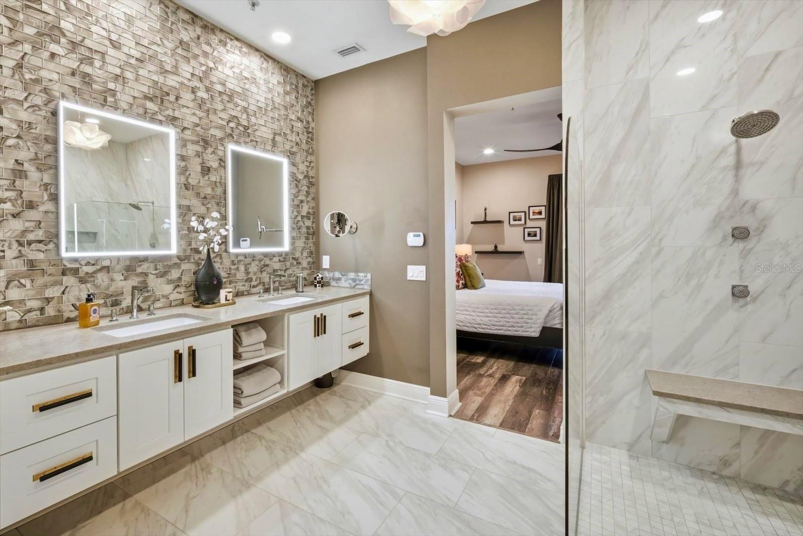 RIVERDALE - Residential