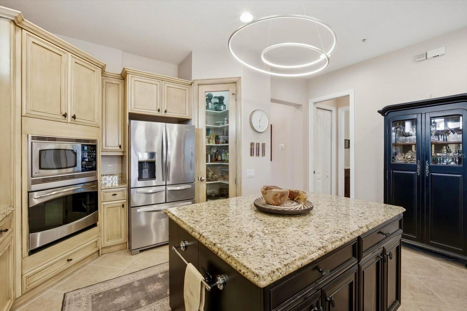 RIVERDALE - Residential