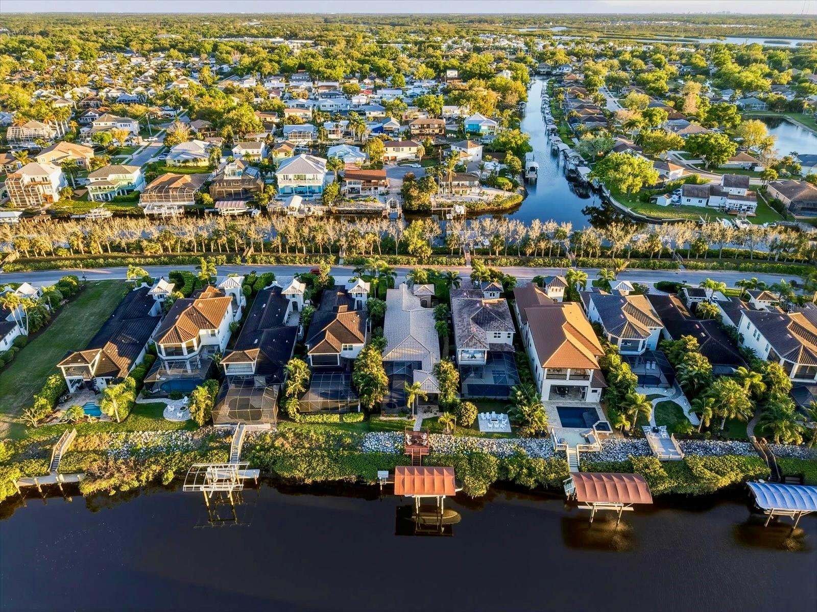 RIVERDALE - Residential