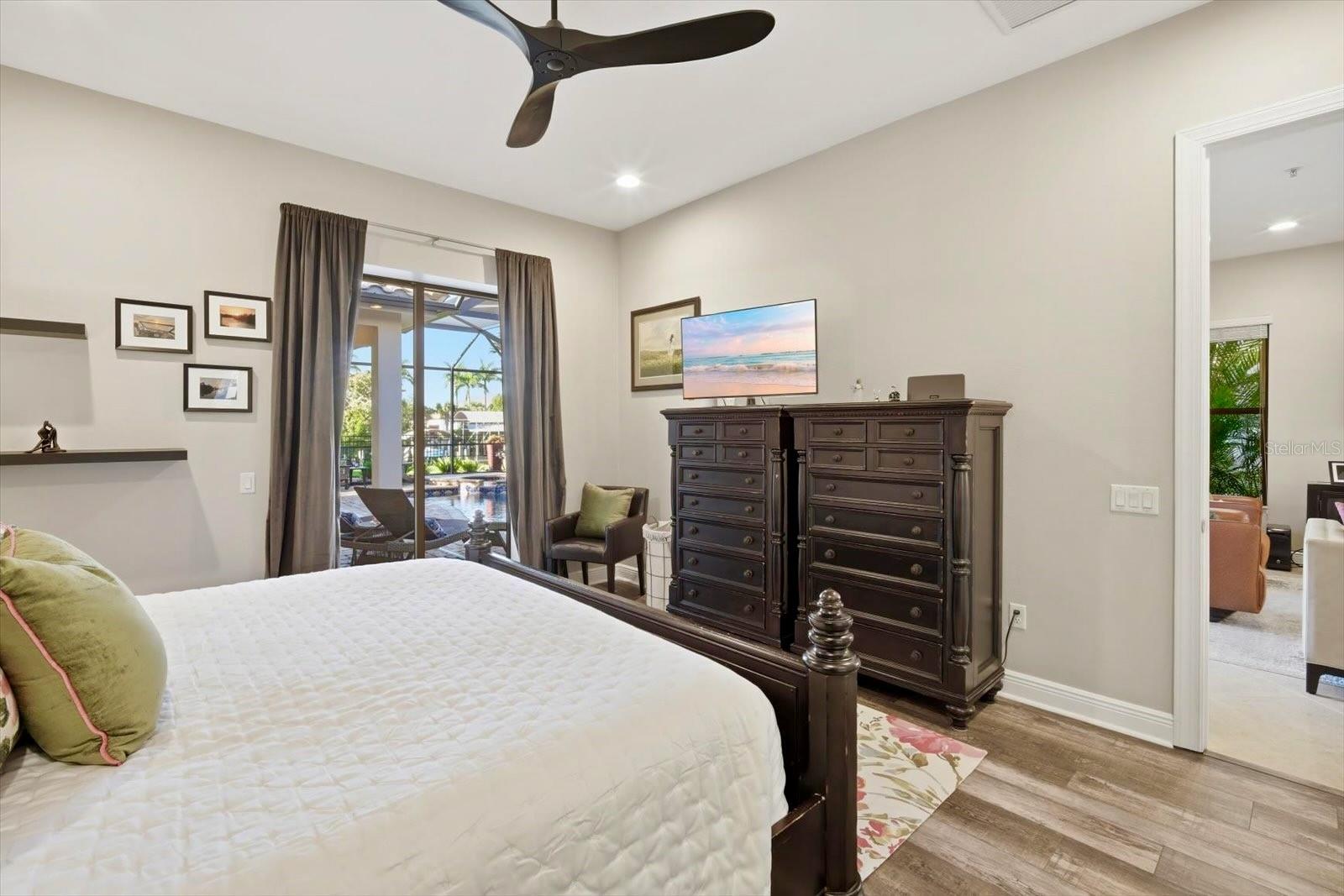 RIVERDALE - Residential