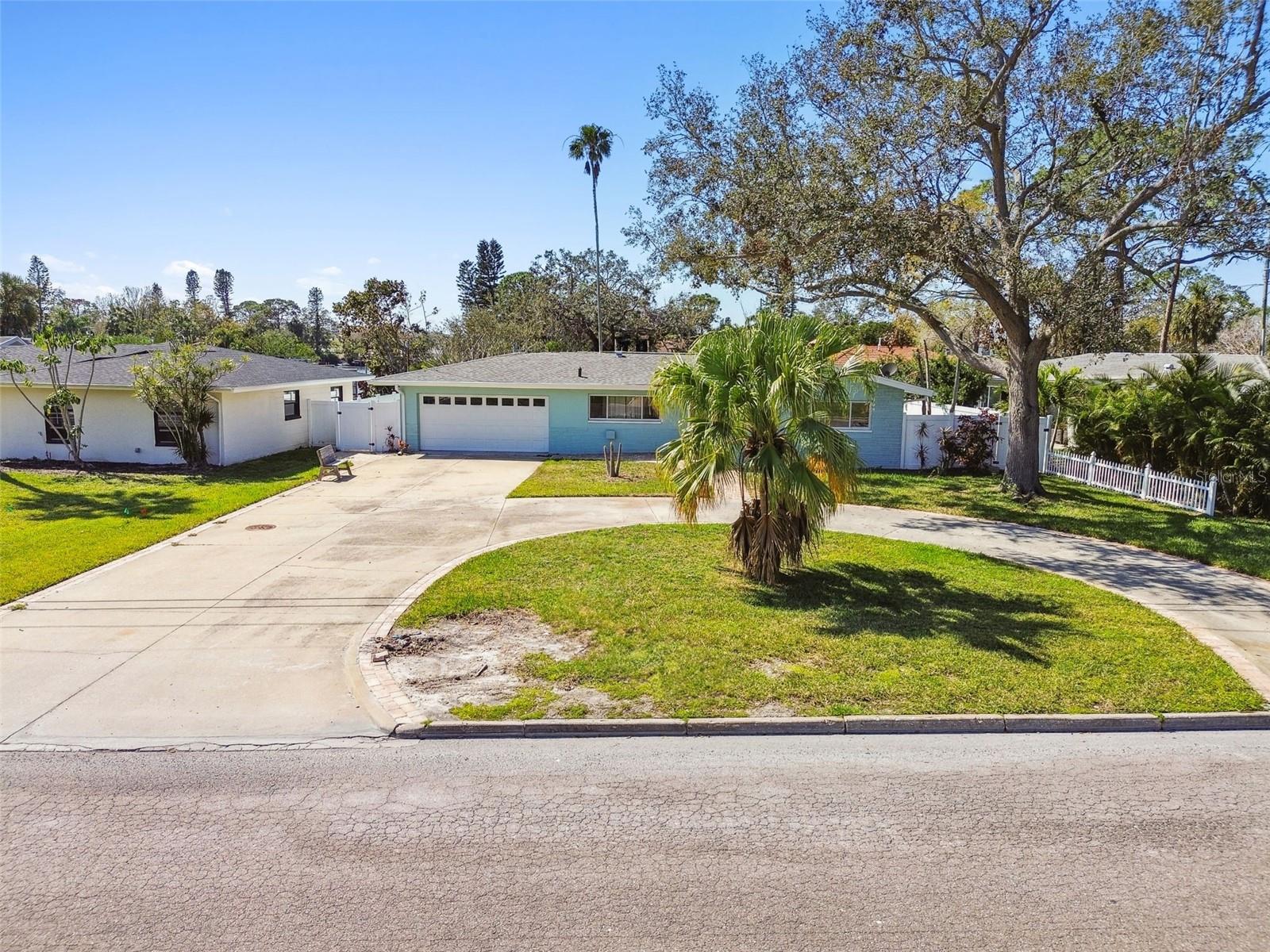 5050 VENETIAN BOULEVARD NE