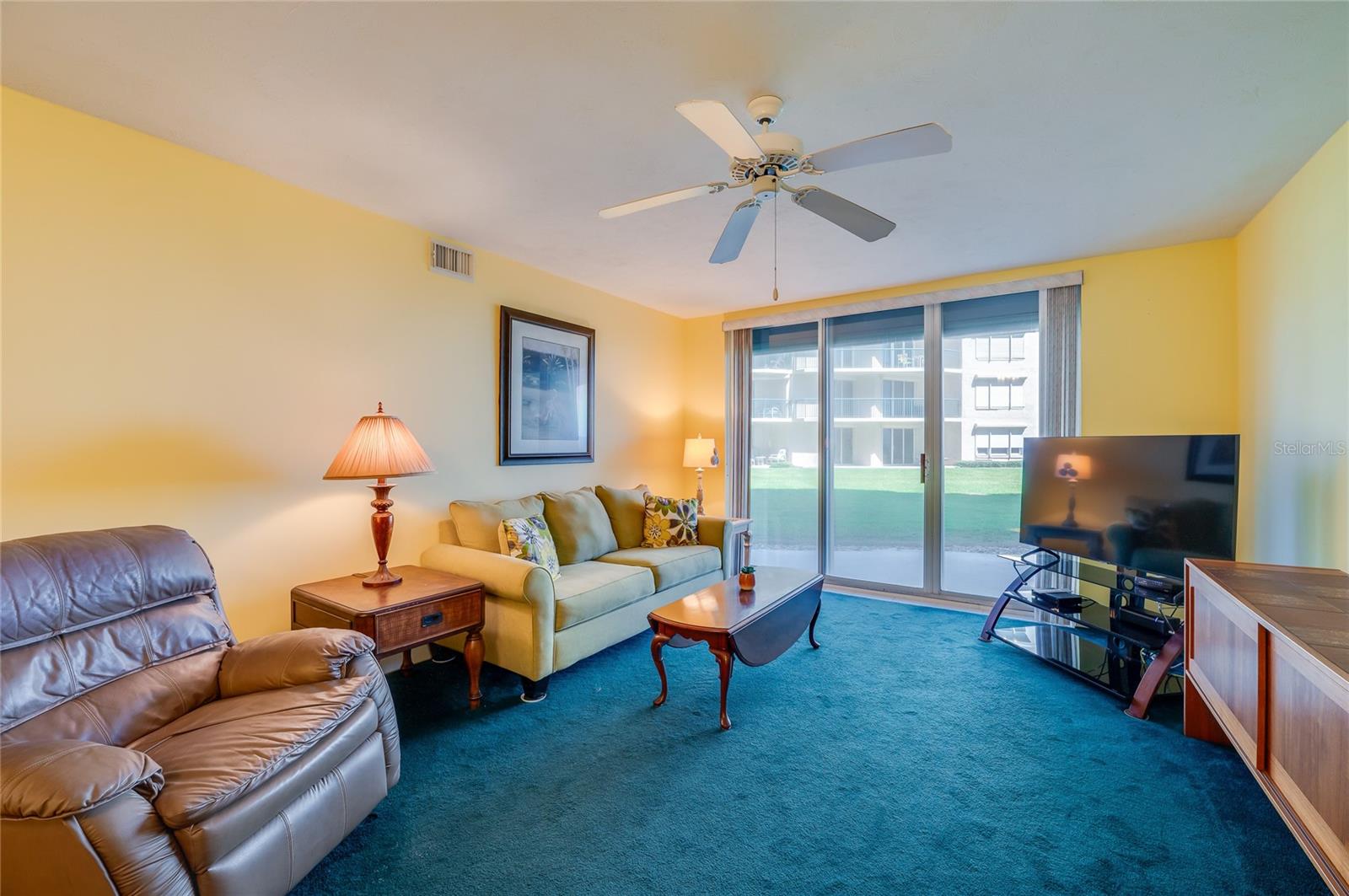 TOWERS AT PONCE INLET TOWER 01 CONDO - Residential