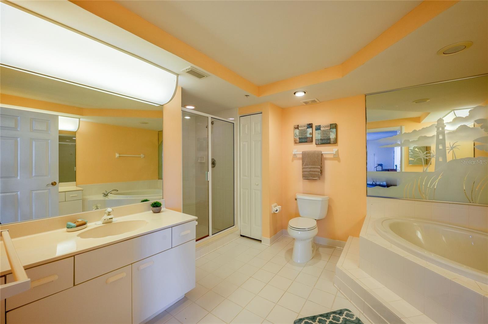 TOWERS AT PONCE INLET TOWER 01 CONDO - Residential