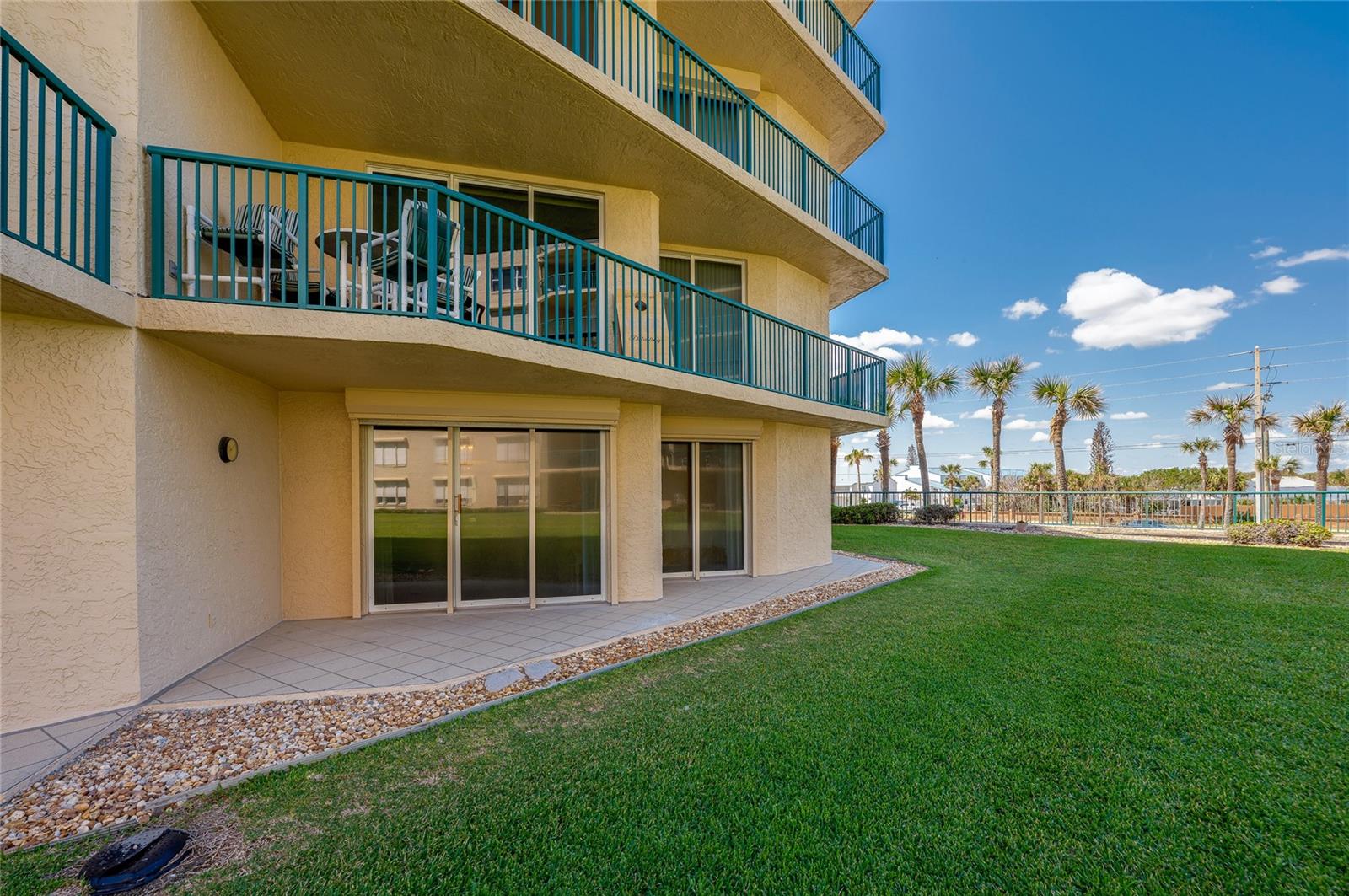 TOWERS AT PONCE INLET TOWER 01 CONDO - Residential