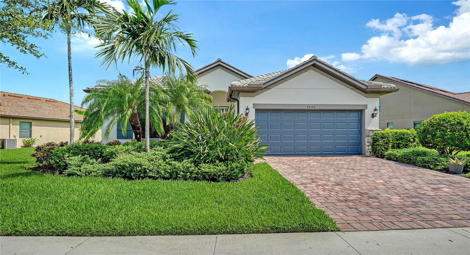 Search Properties for Sale 1 5590 RAIN LILY COURT