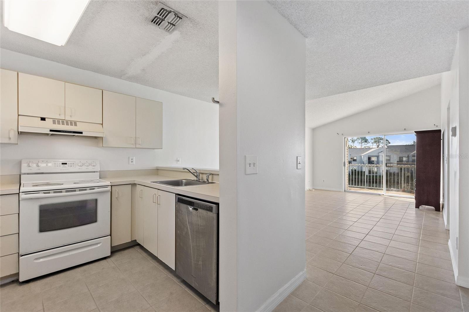 DOCKSIDE CONDO - Residential