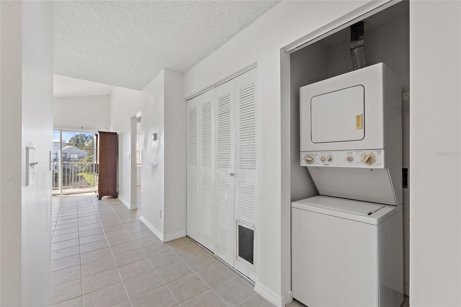 DOCKSIDE CONDO - Residential