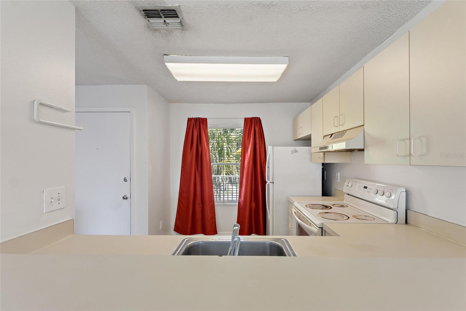 DOCKSIDE CONDO - Residential