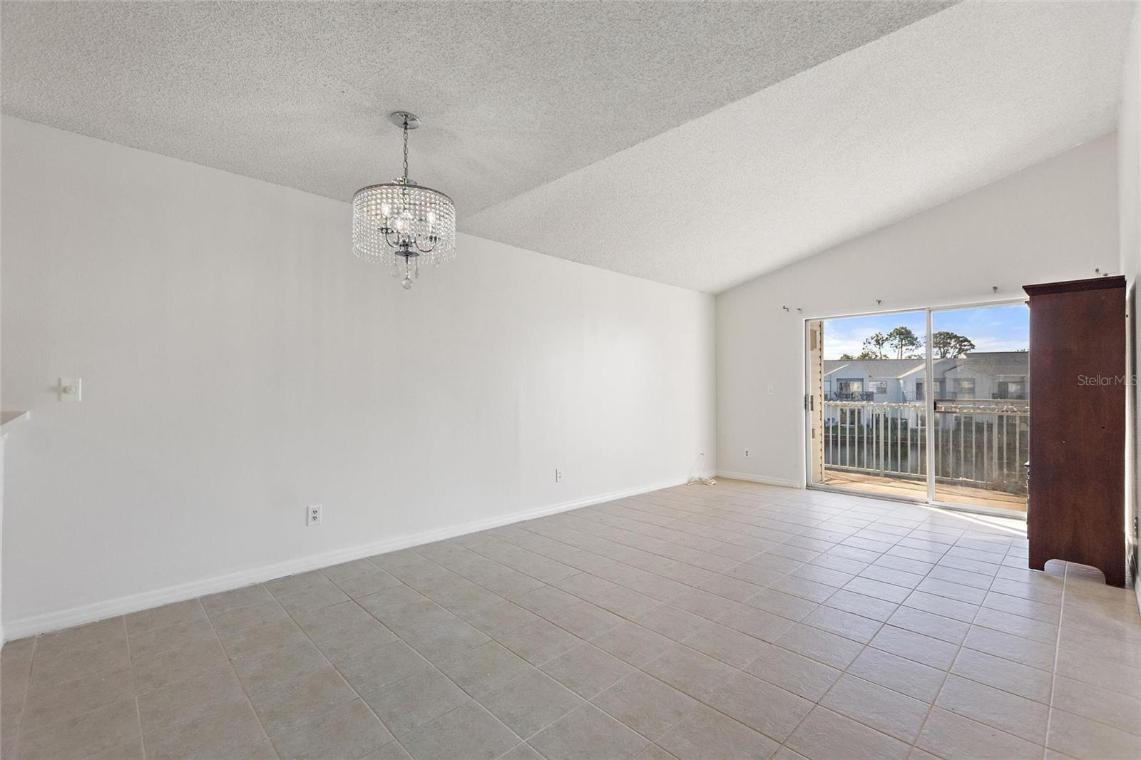 DOCKSIDE CONDO - Residential