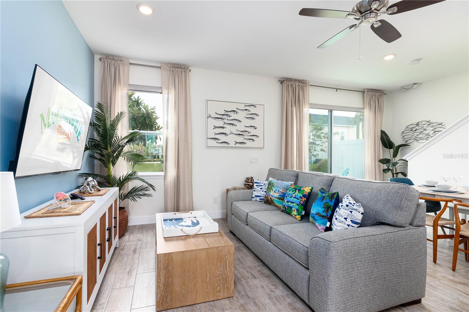 2960 ON THE ROCKS POINT