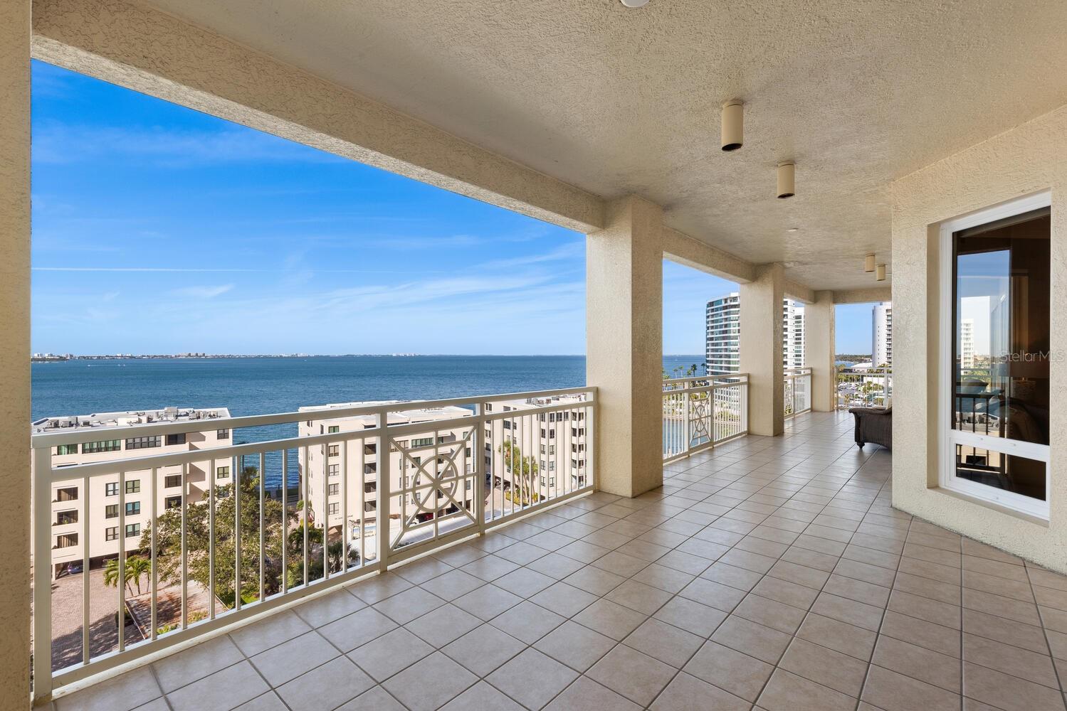 THE TOWER RESIDENCES - Residential