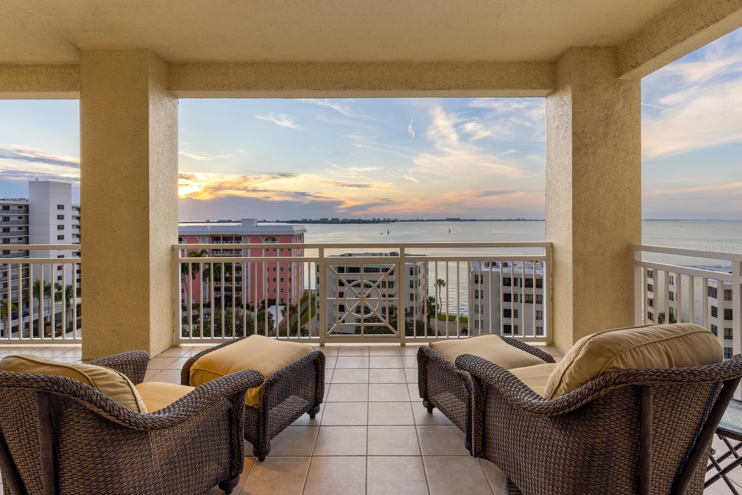 THE TOWER RESIDENCES - Residential