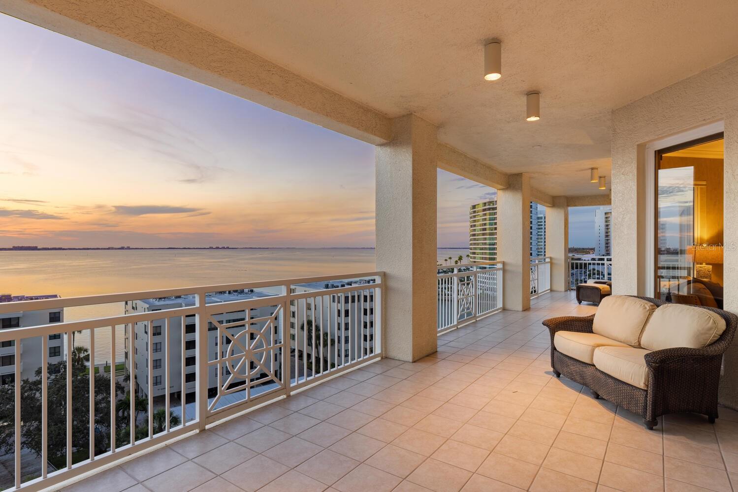 THE TOWER RESIDENCES - Residential