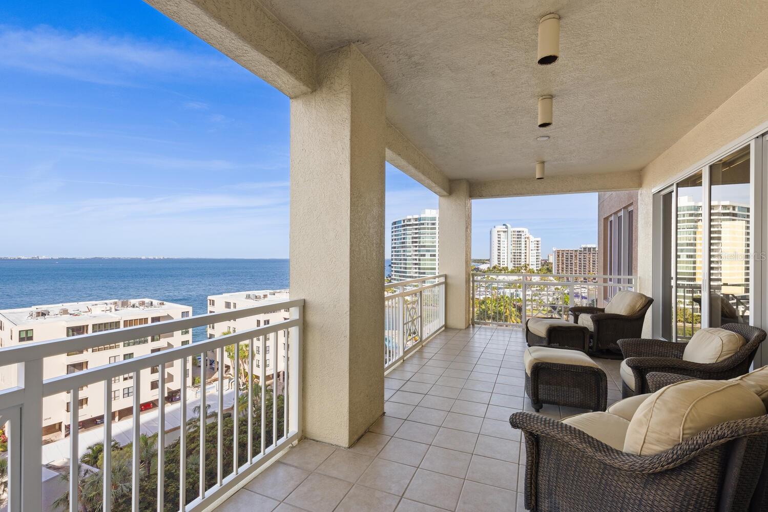 THE TOWER RESIDENCES - Residential