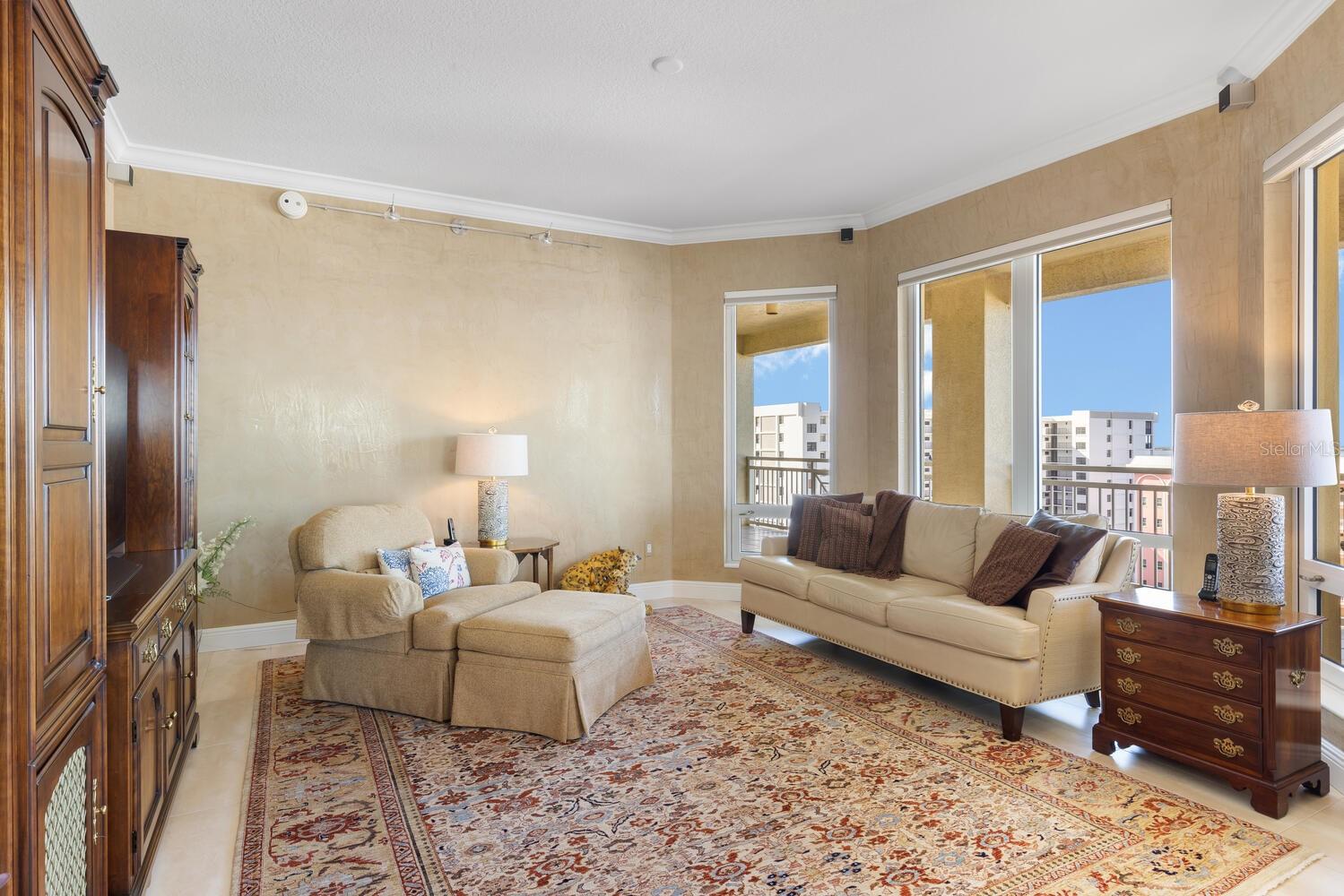 THE TOWER RESIDENCES - Residential