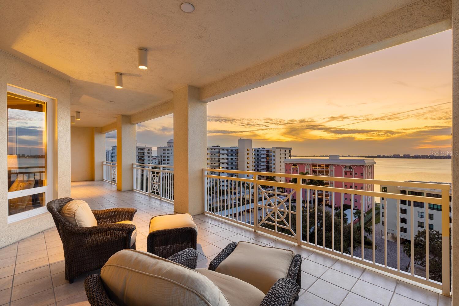 THE TOWER RESIDENCES - Residential