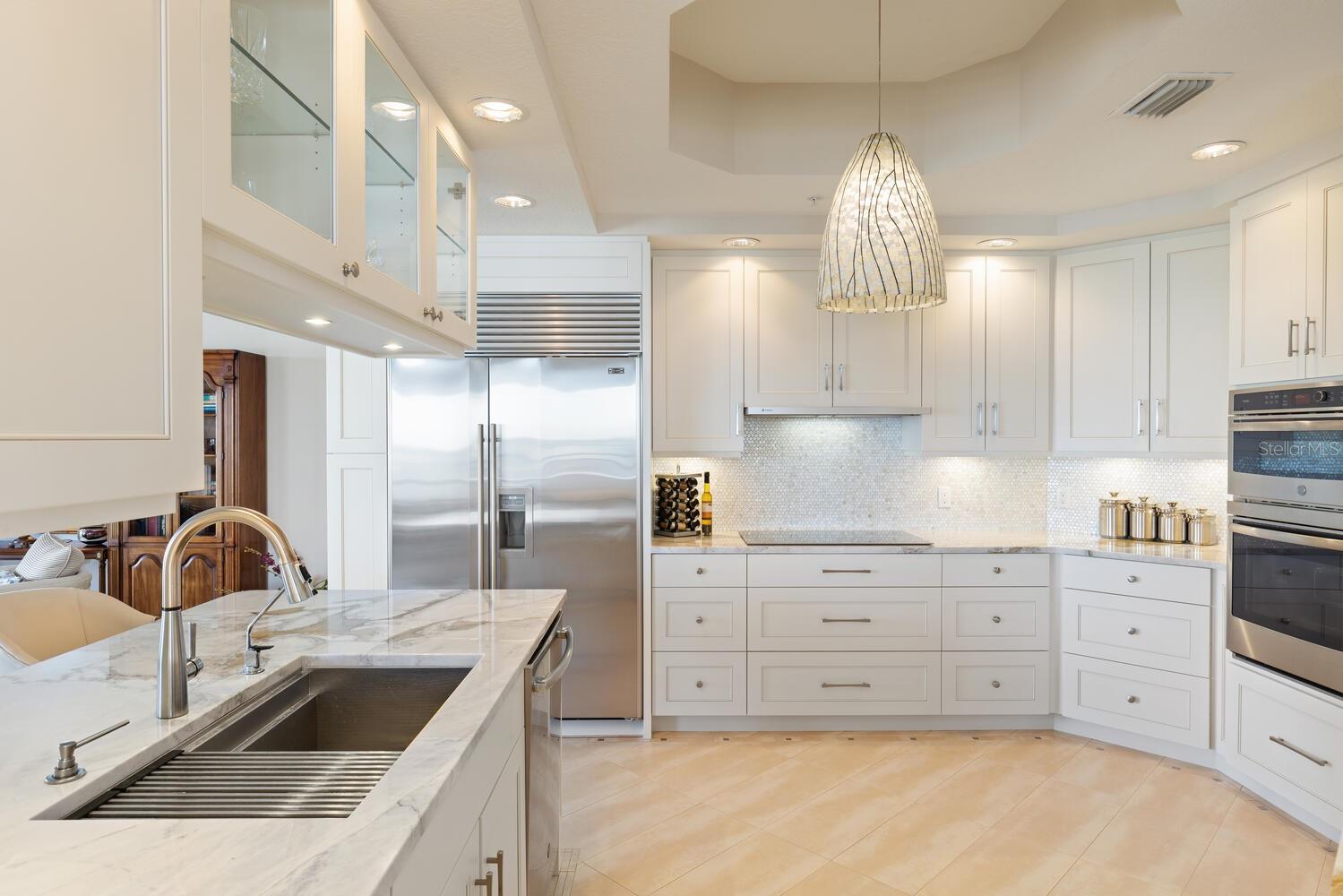 THE TOWER RESIDENCES - Residential