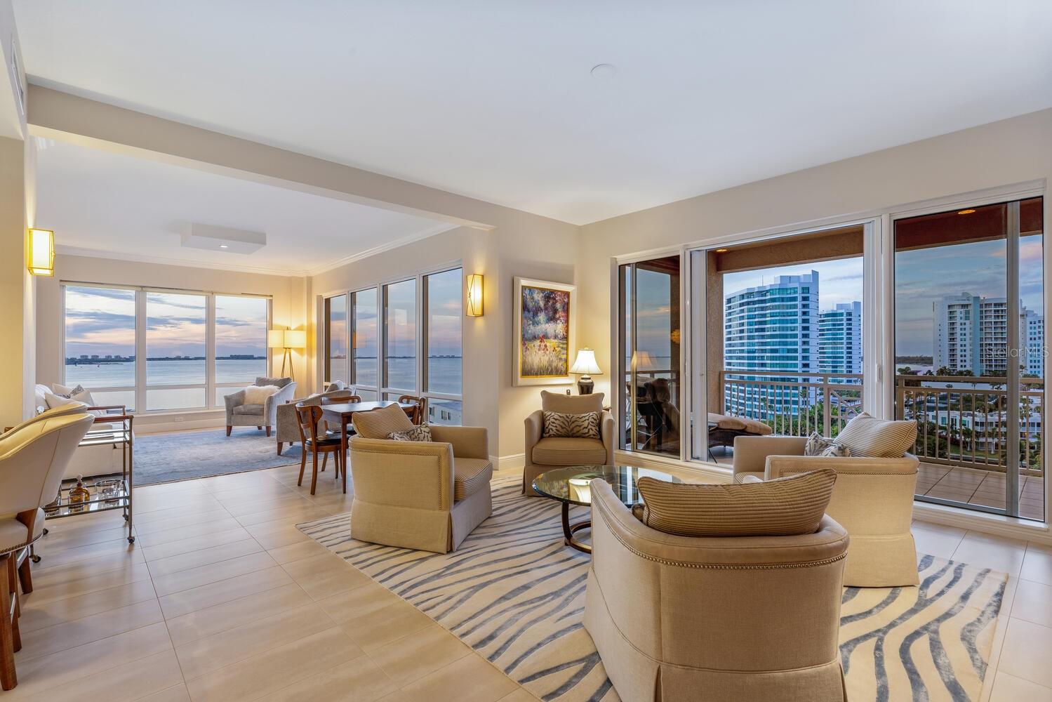 THE TOWER RESIDENCES - Residential