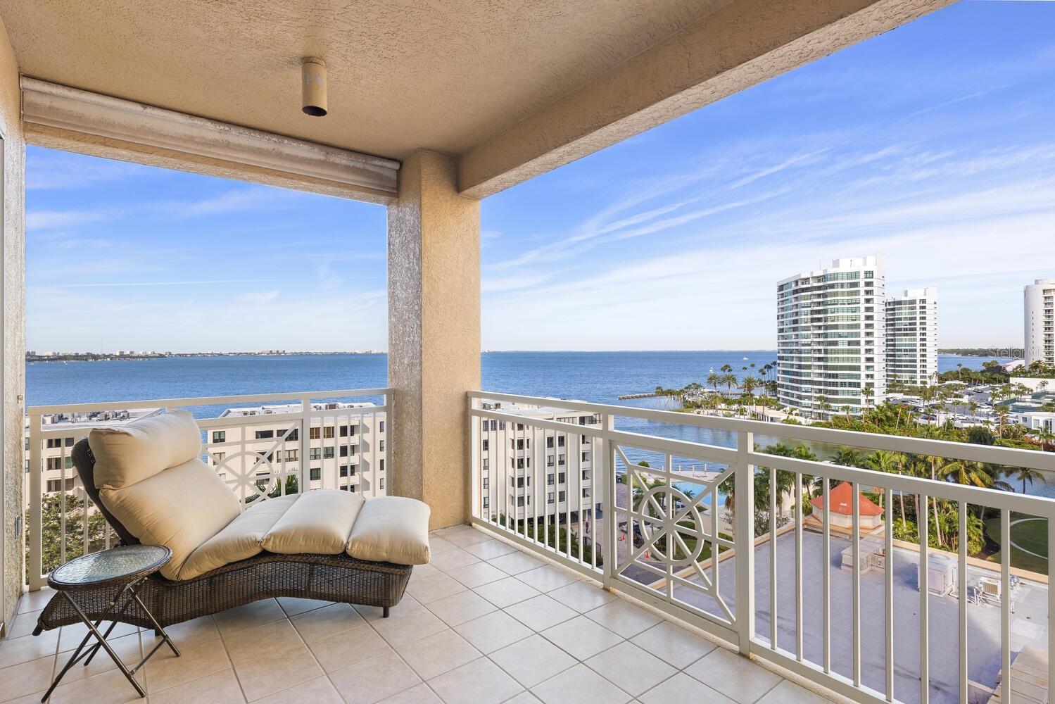 THE TOWER RESIDENCES - Residential