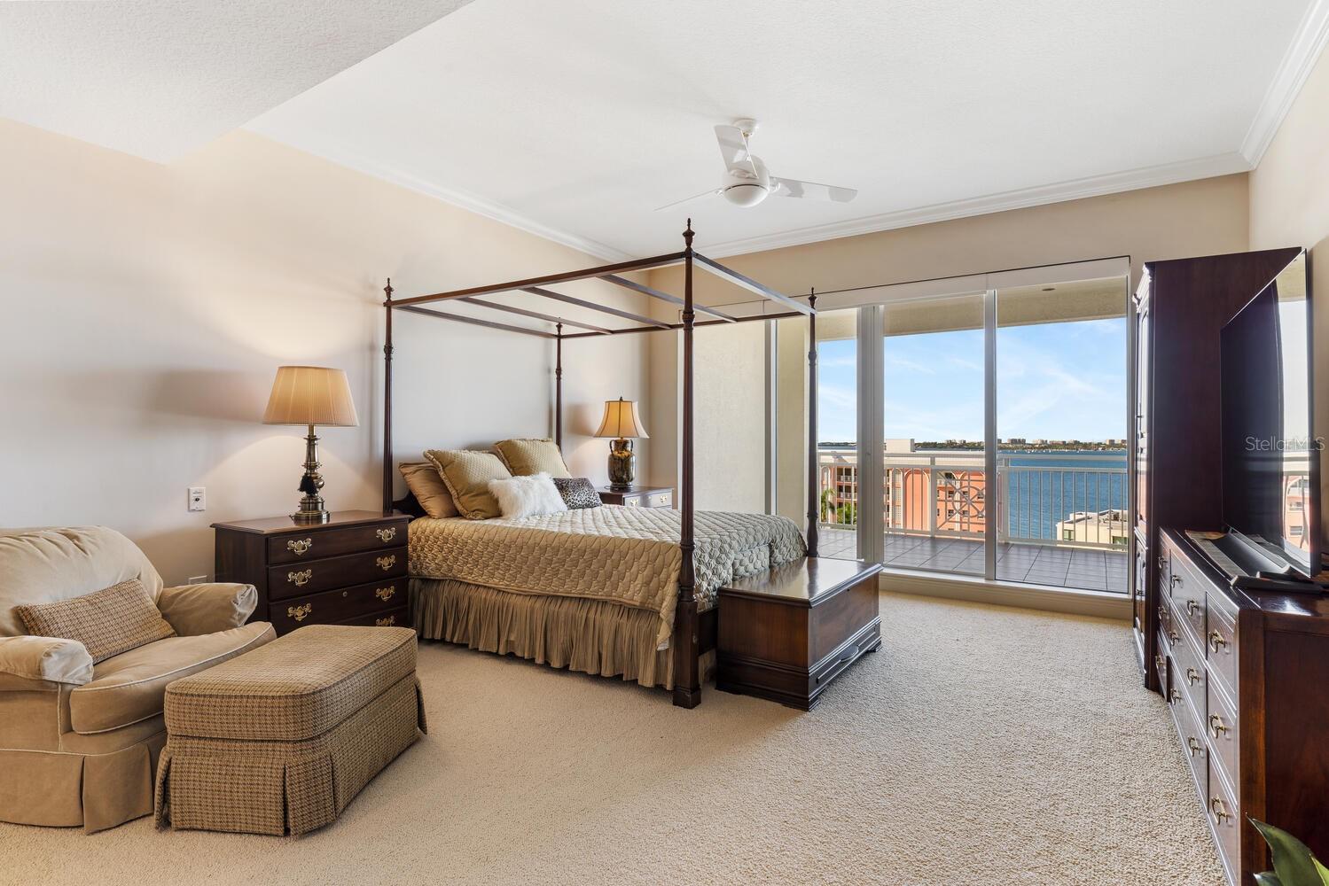 THE TOWER RESIDENCES - Residential