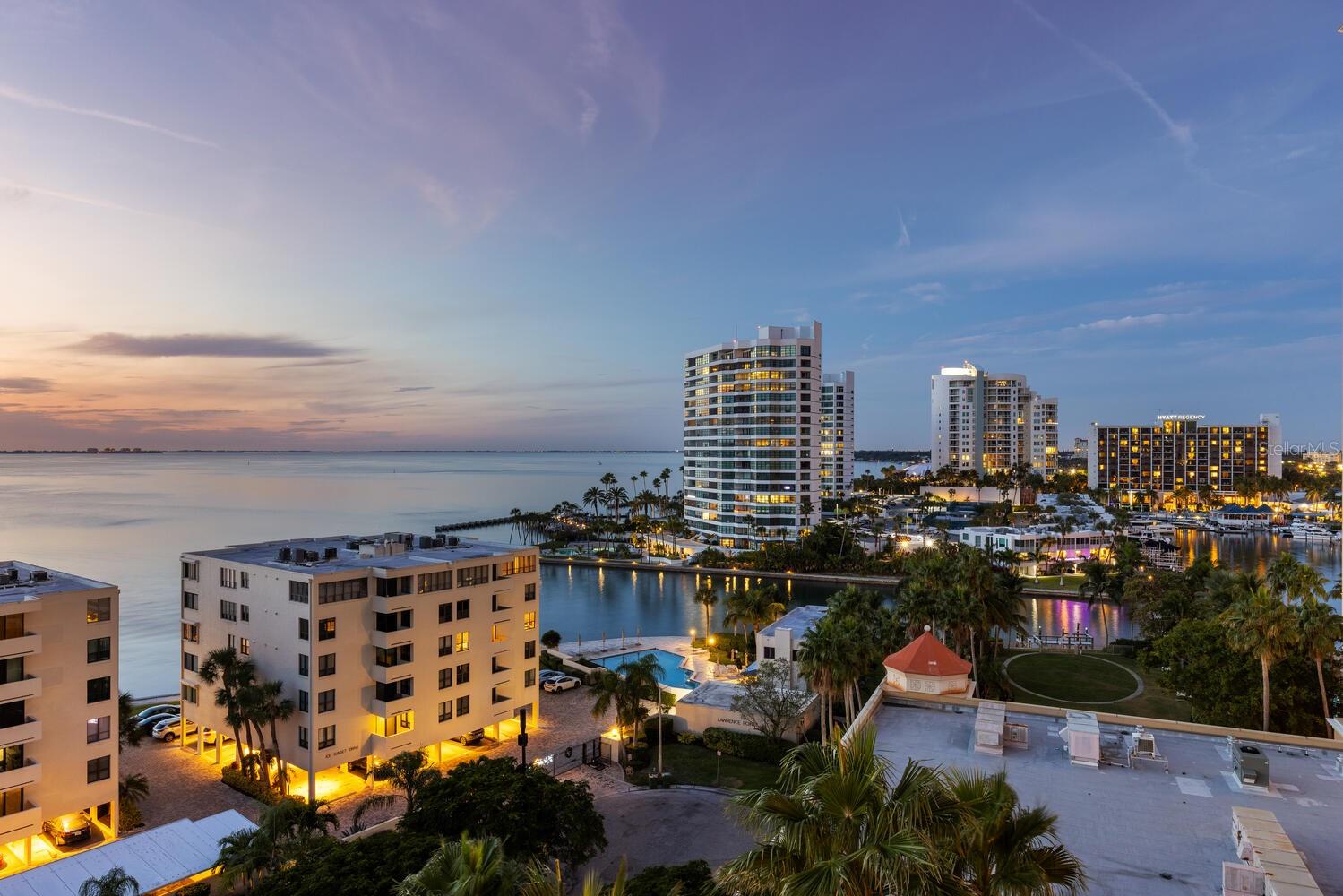 THE TOWER RESIDENCES - Residential