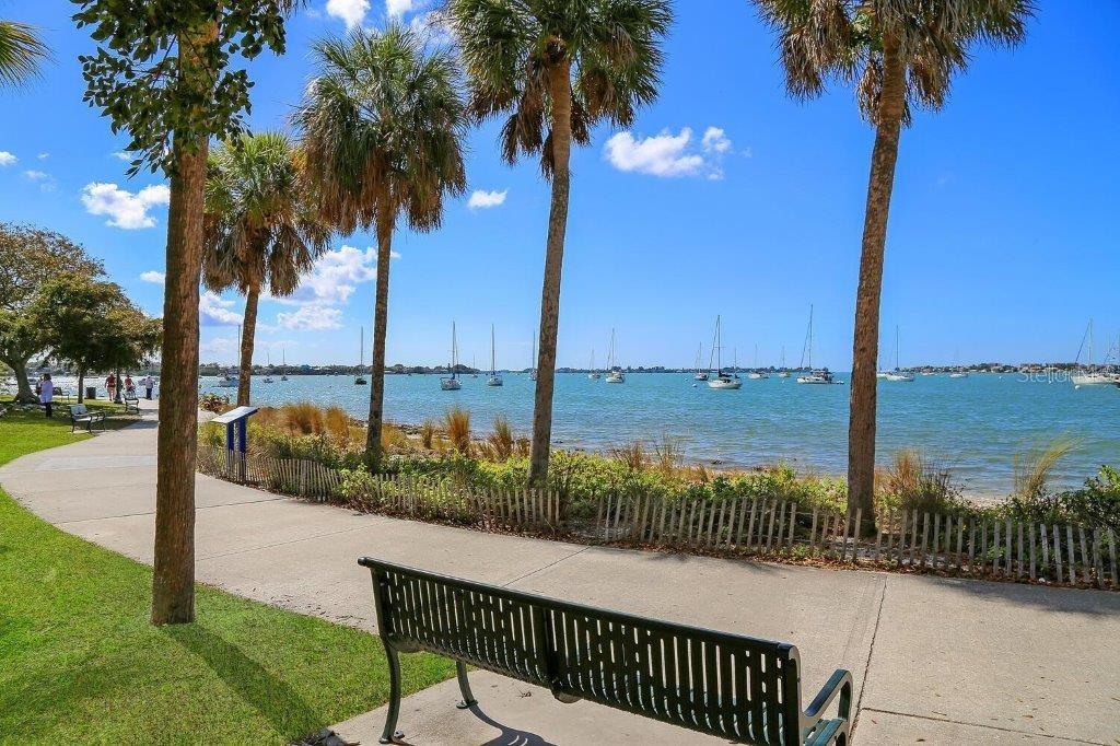 THE TOWER RESIDENCES - Residential