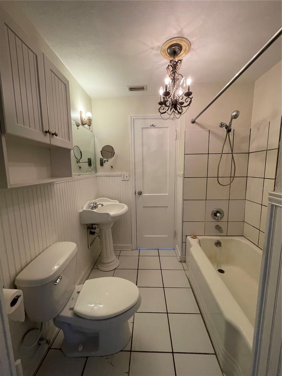 HOYTS A A SUB - Residential Income