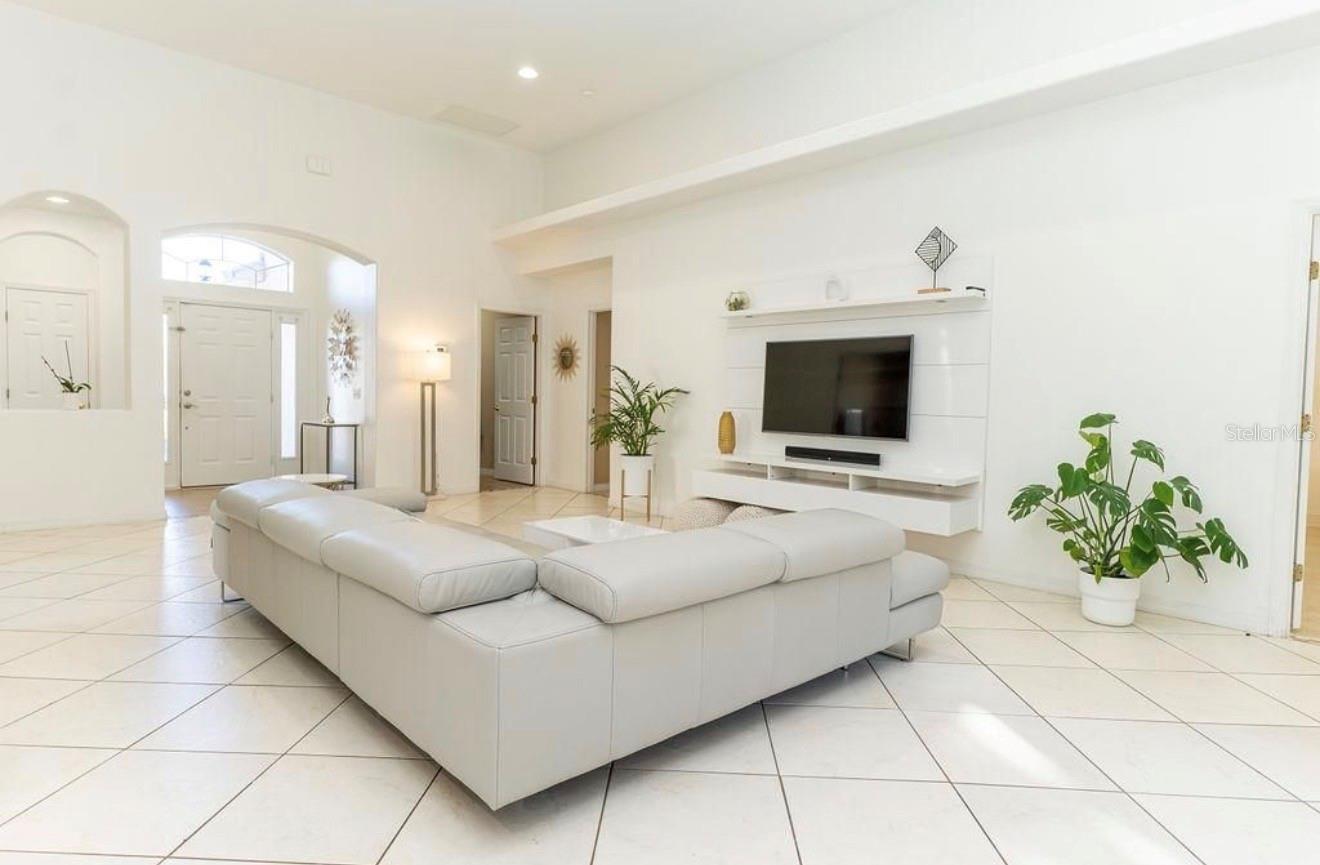 2110 BUNKER VIEW COURT