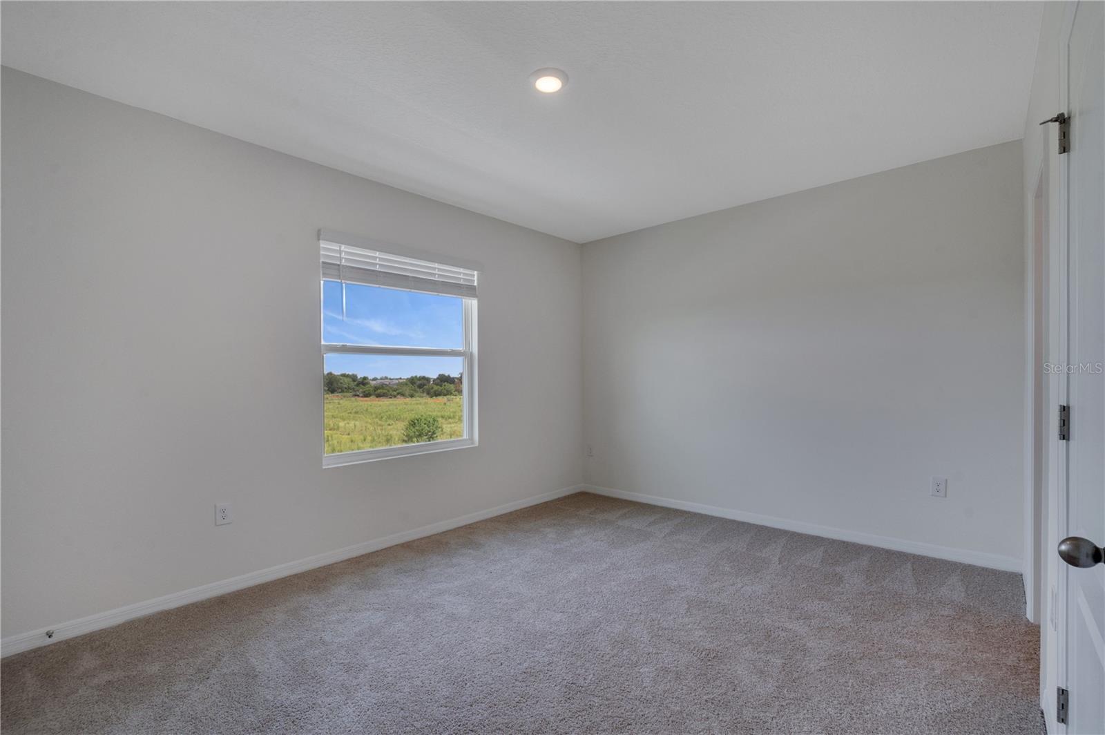 THOMPSON GROVE - Residential Lease