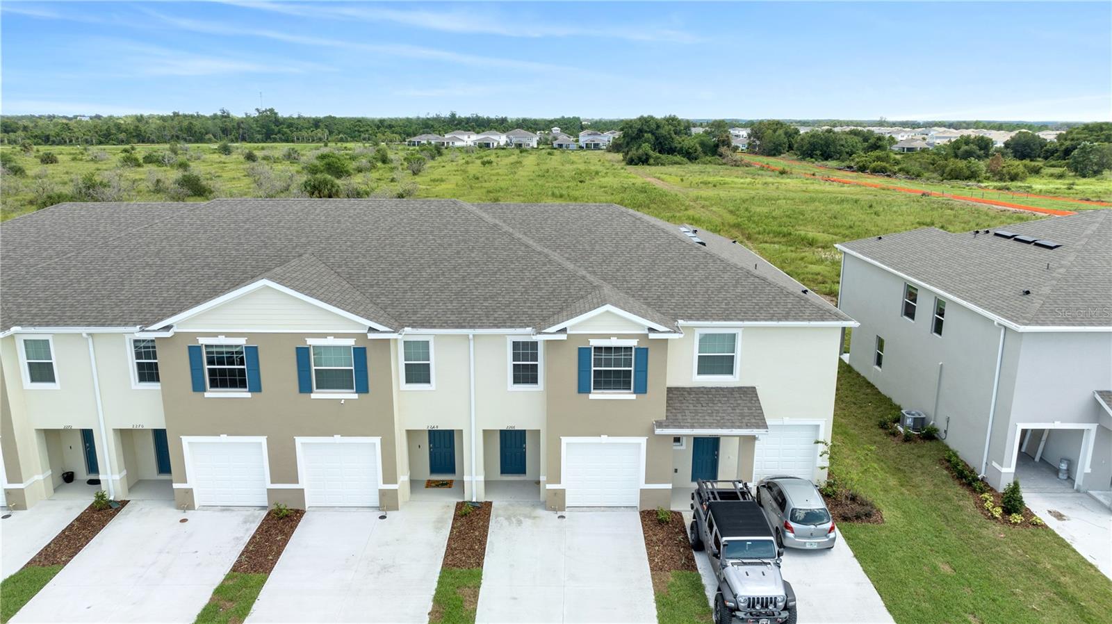 THOMPSON GROVE - Residential Lease