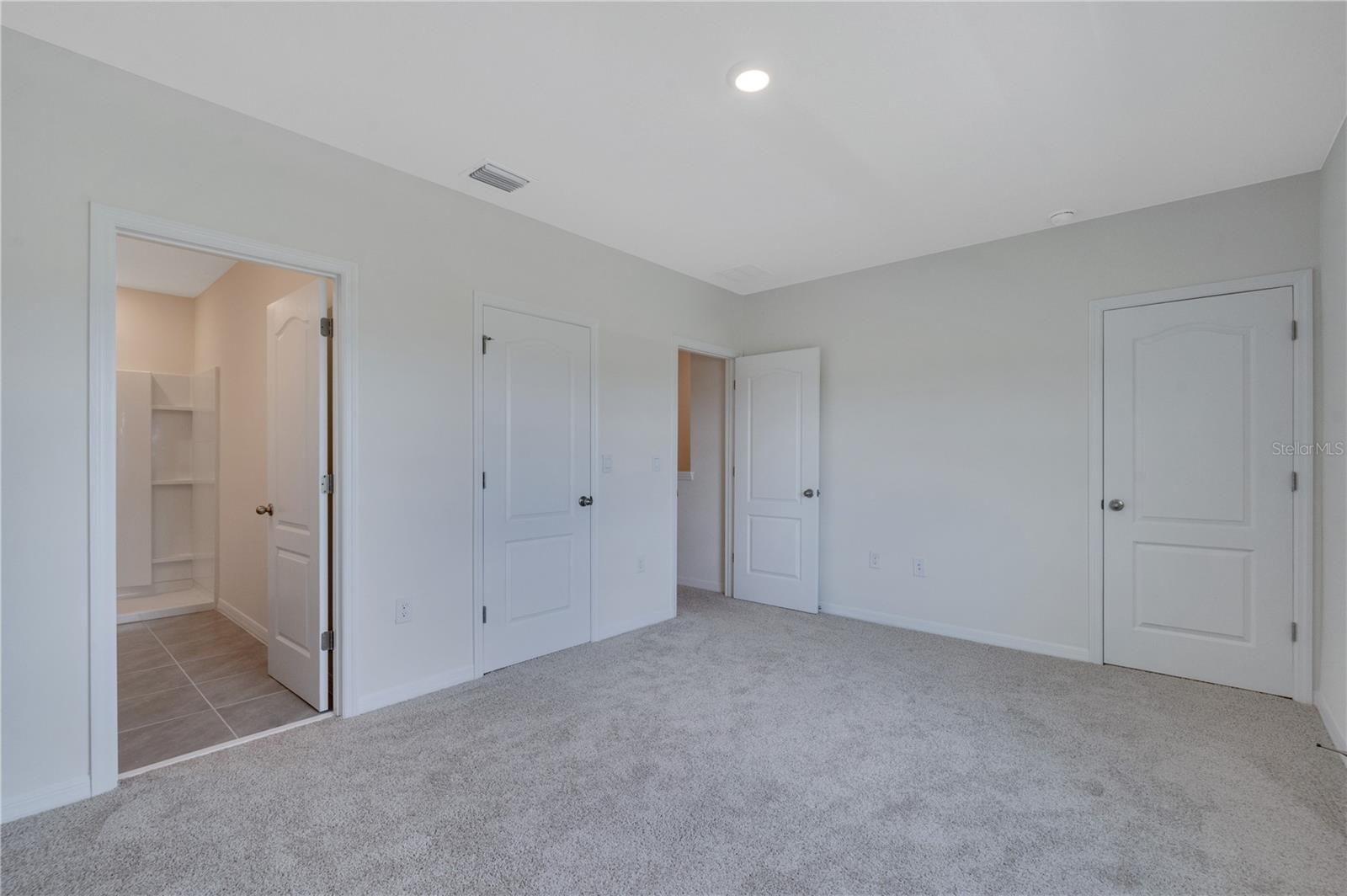 THOMPSON GROVE - Residential Lease
