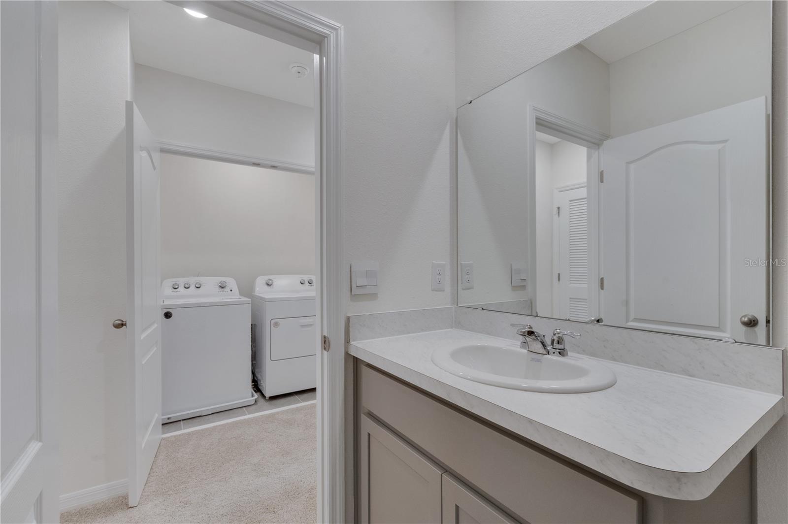 THOMPSON GROVE - Residential Lease