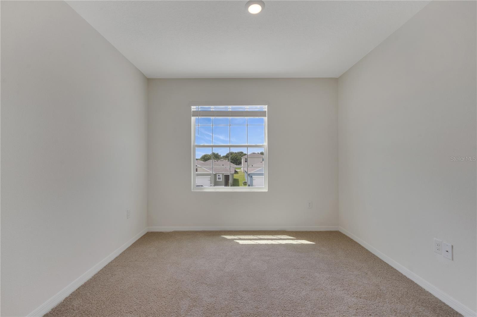THOMPSON GROVE - Residential Lease