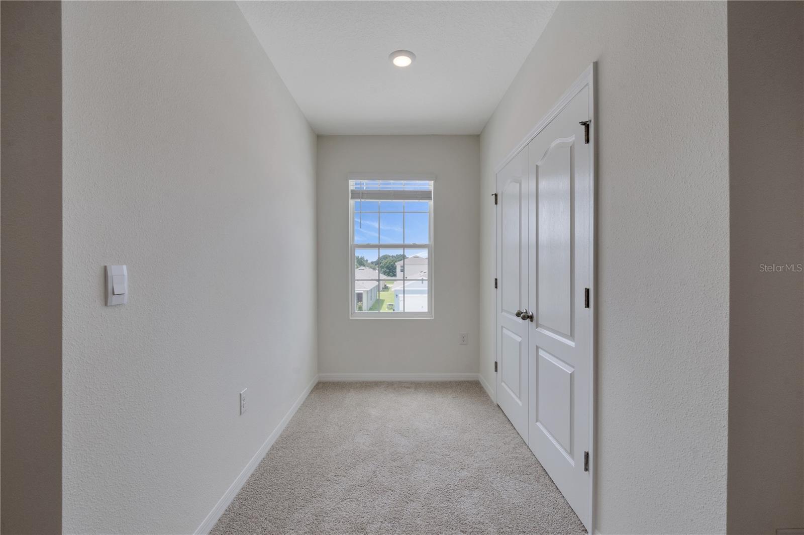 THOMPSON GROVE - Residential Lease