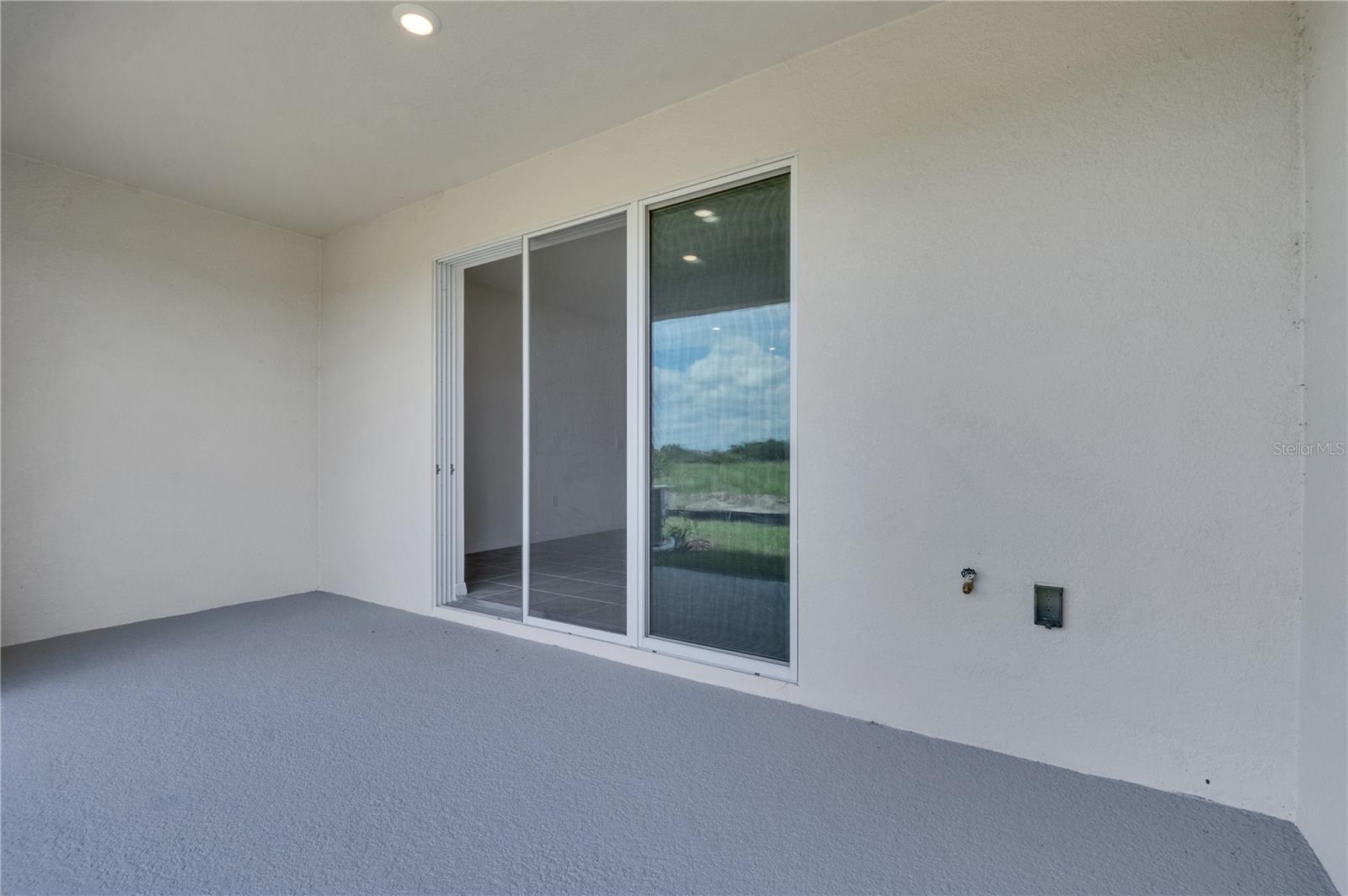 THOMPSON GROVE - Residential Lease