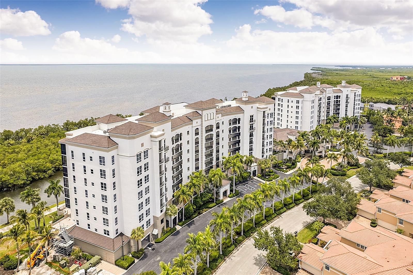 3329 SUNSET KEY CIRCLE 204