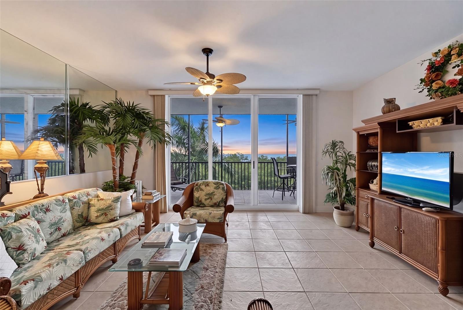 3329 SUNSET KEY CIRCLE 204