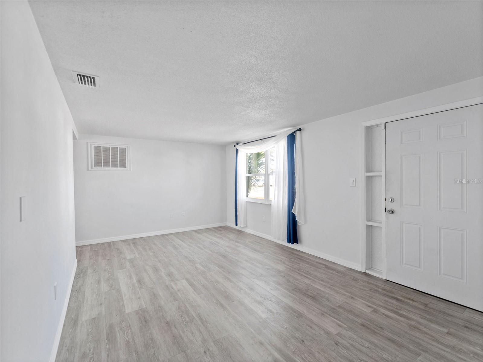 CREST RIDGE GARDENS - Residential Lease