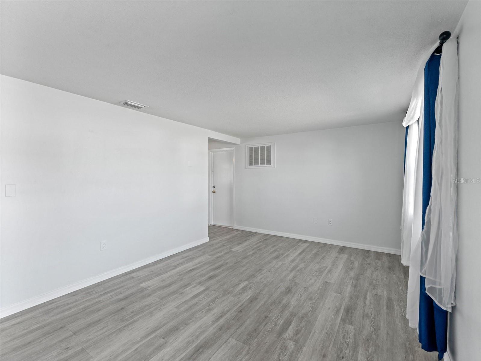 CREST RIDGE GARDENS - Residential Lease